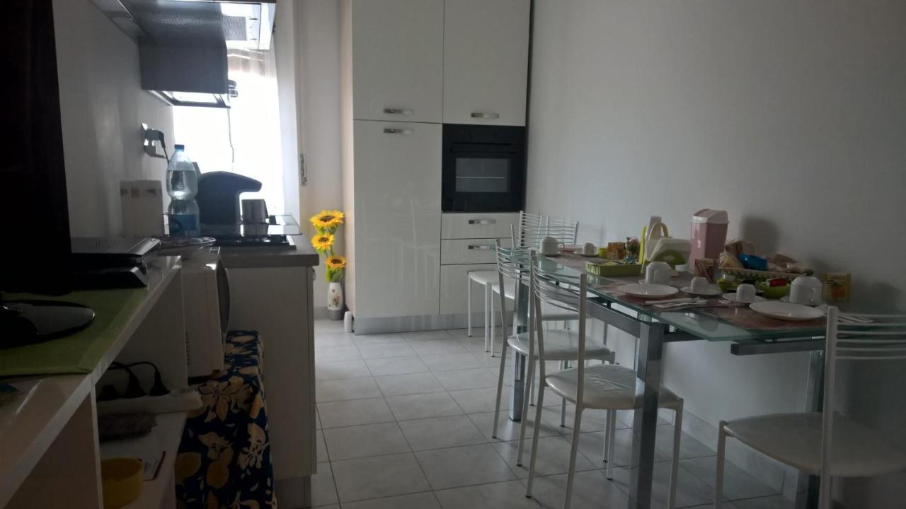 L'Appartamentino B&B Caserta Luaran gambar